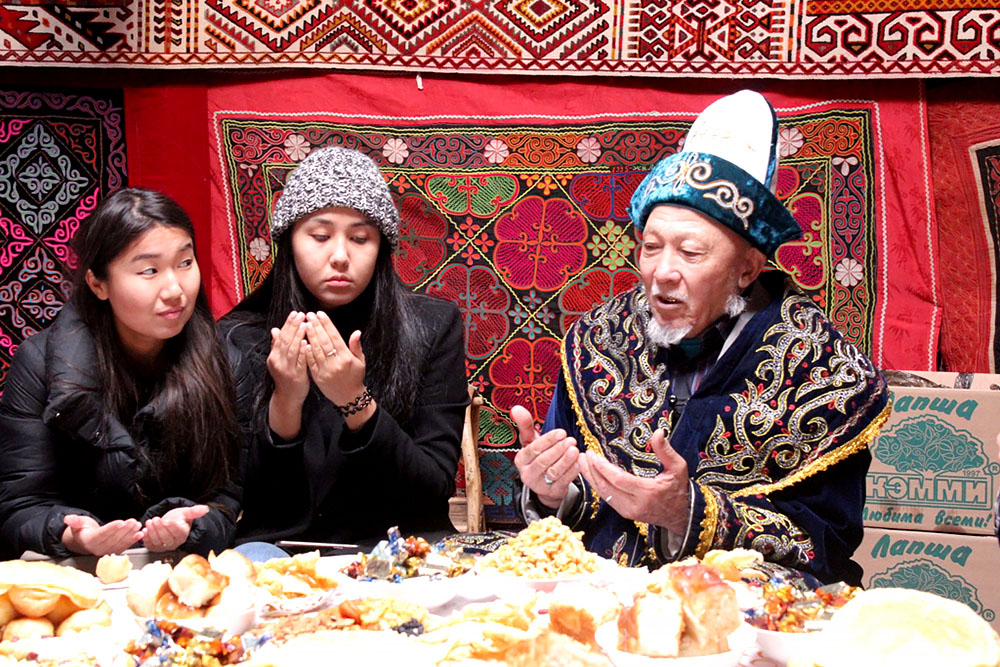 Kazakh traditions. Наурыз. Наурыз коже. Наурыз традиции и обычаи казахского народа. Обряды казахов на Наурыз.