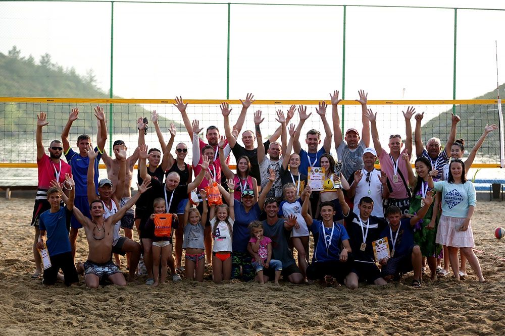 Команда Усть-Каменогорской ТЭЦ стала победителем городского турнира по пляжному волейболу