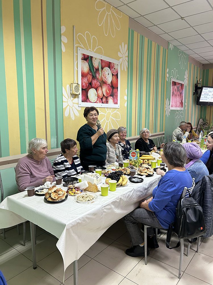 1 октября УК ТЭЦ традиционно поздравила своих коллег-энергетиков с Днем пожилых людей