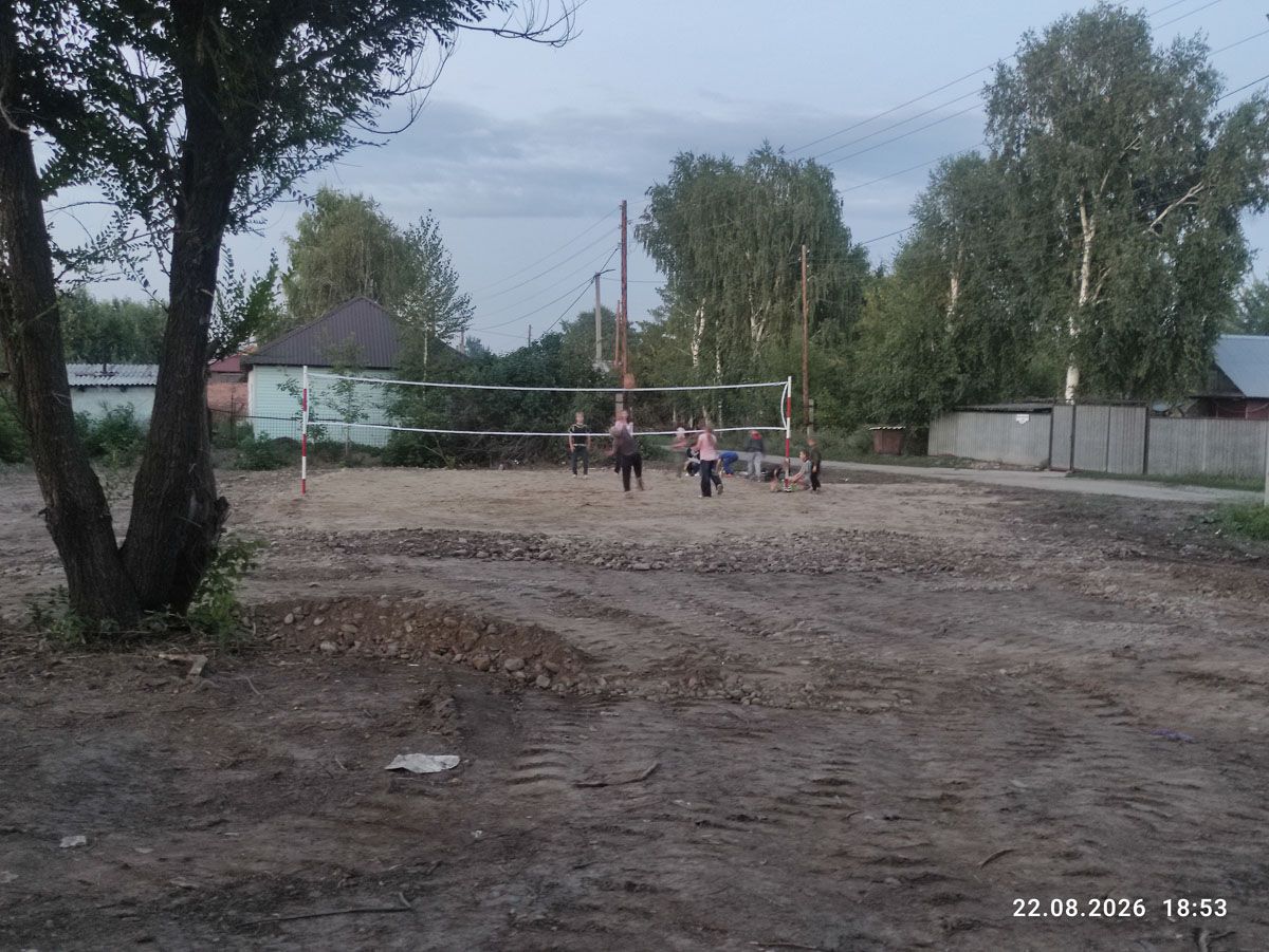 В Степном появилась волейбольная площадка для детей