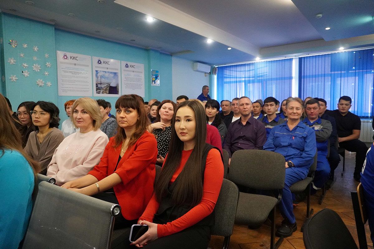 Өскемен ЖЭО қызметкерлері Энергетиктер күніне орай марапатталды