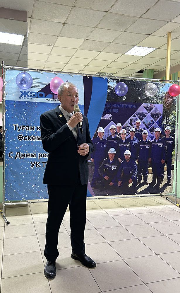 1 октября УК ТЭЦ традиционно поздравила своих коллег-энергетиков с Днем пожилых людей